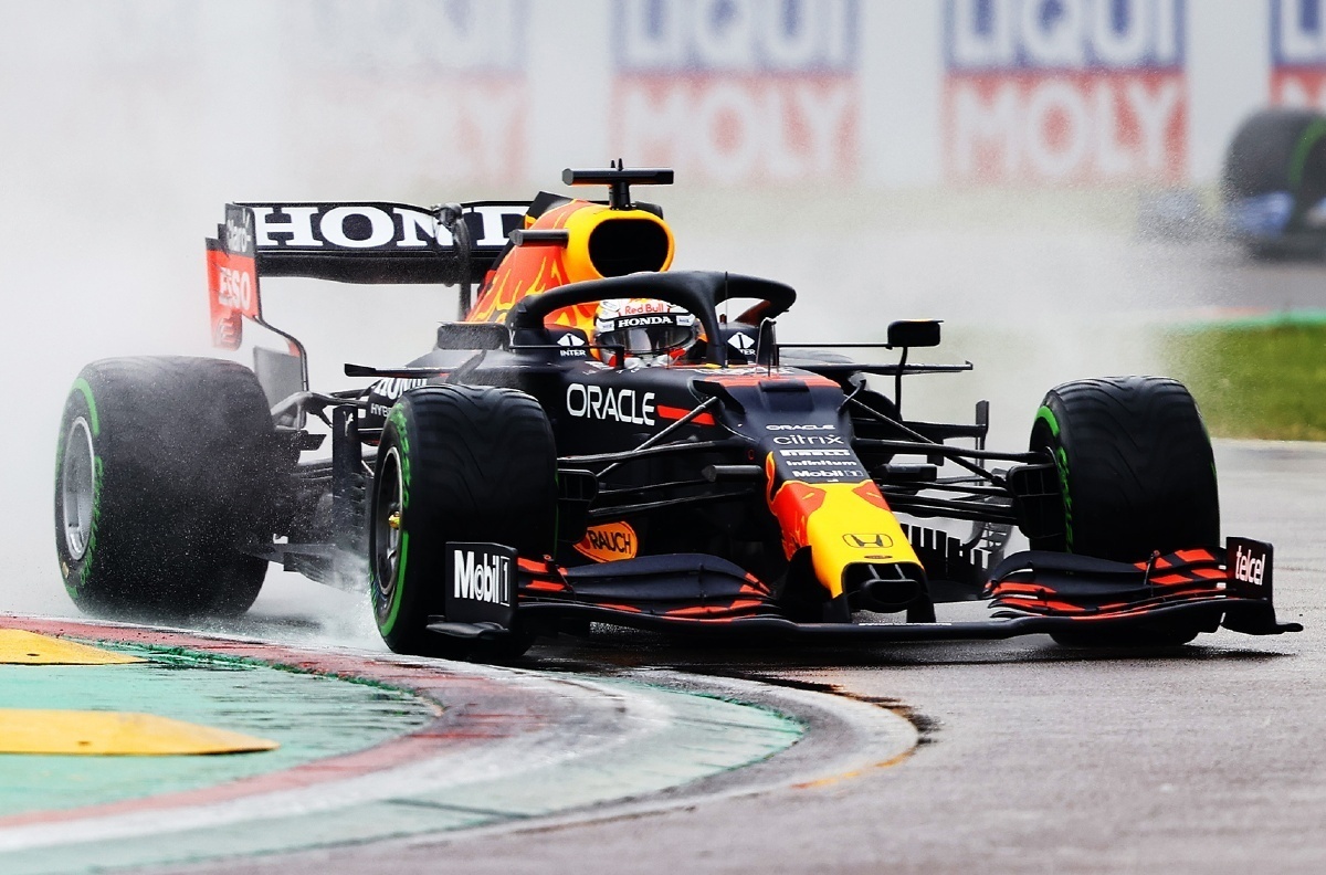 IMOLA GP BÜYÜK HEYECANA SAHNE OLDU kapak fotoğrafı