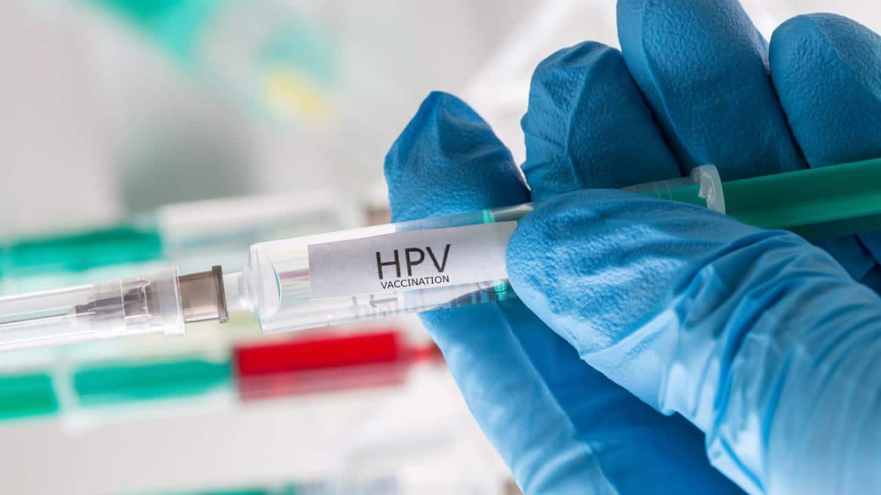 Rahim Ağzı Kanserinde HPV Aşısı Kullanımı ve Önemi kapak fotoğrafı