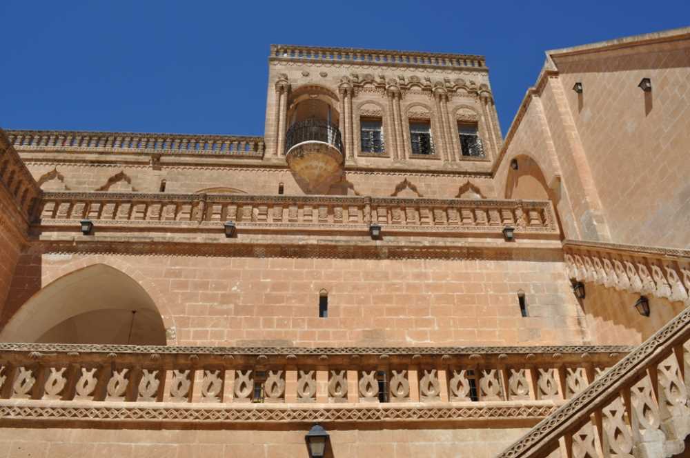 Mutlaka Görmelisiniz: Mardin ve Diyarbakır kapak fotoğrafı
